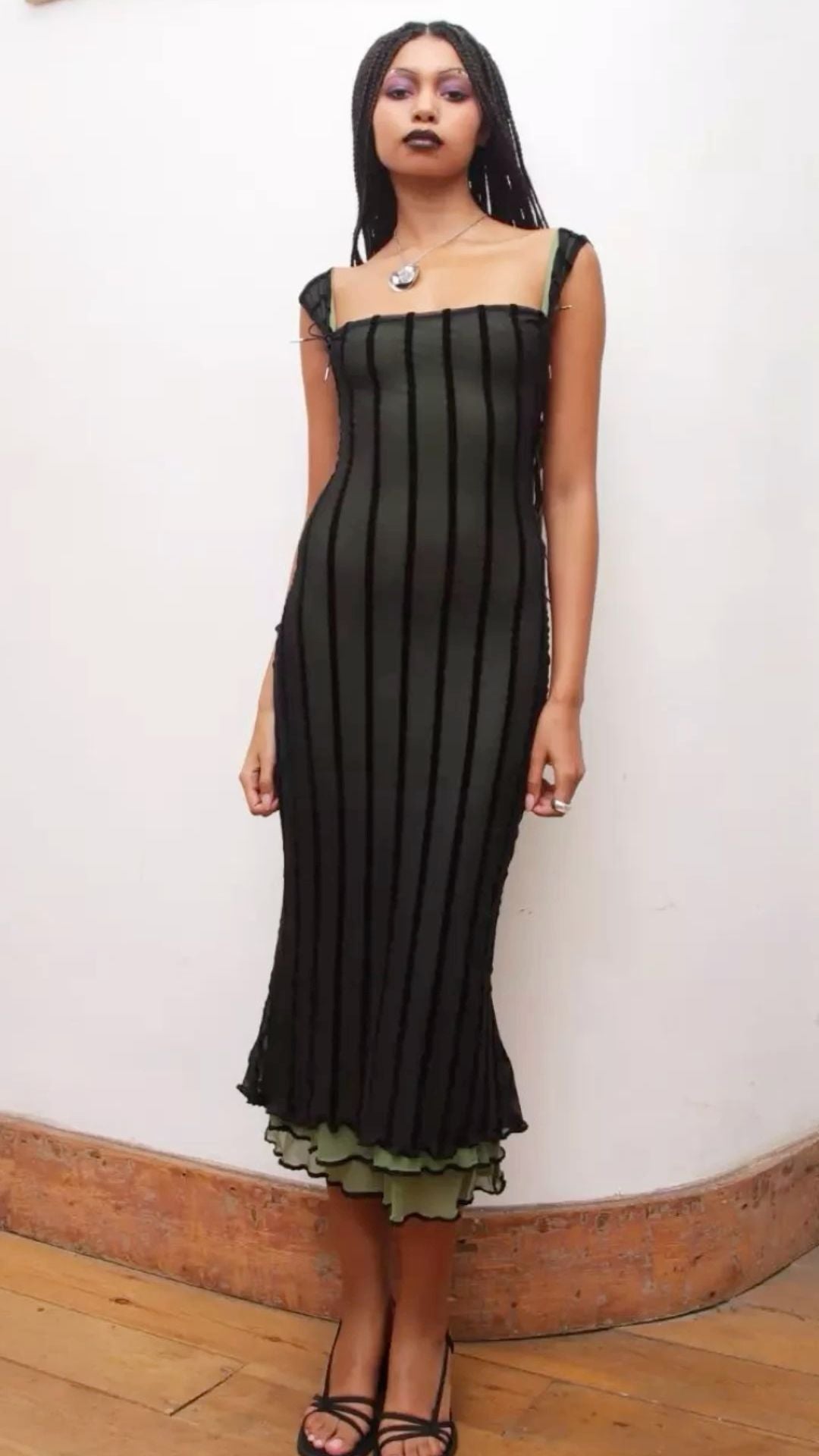 Beetle Juice Midi Dress in Green